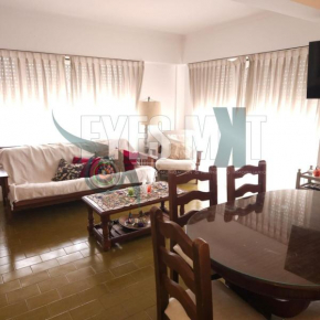 Departamento de 3 ambientes en el centro de la ciudad